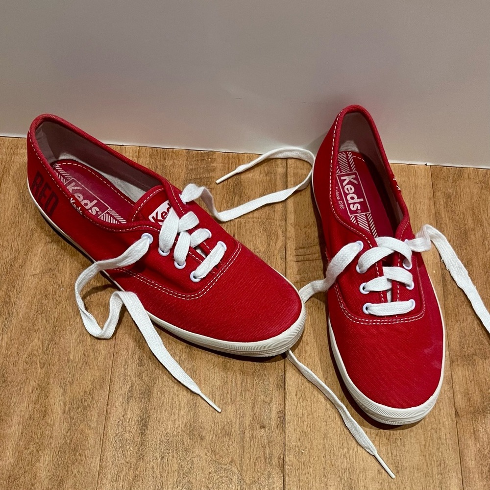 RED Taylor Swift x keds size 7